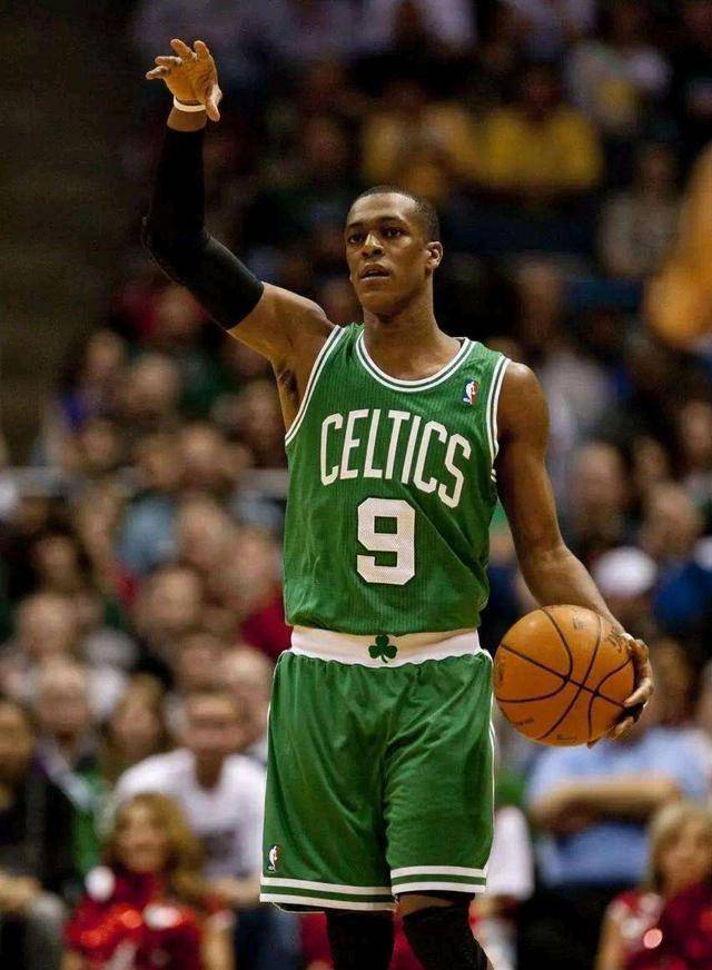 转折点芝加哥公牛遗憾出局；欧超杯清晨攻防权衡；底气十足；阵容厚度经受考验的简单介绍