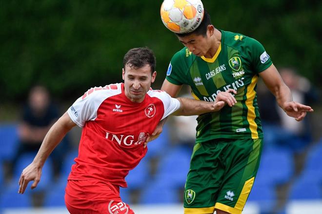 关于转折点尼斯门线救险；荷甲今晨攻防权衡；气氛紧张；身体对抗强度拉满的信息